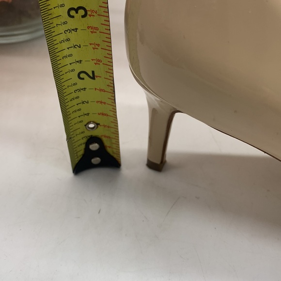 Louise et Cie Jordyna Nude Pumps Heels Size 6.5 MCH4610E - Picture 5 of 11